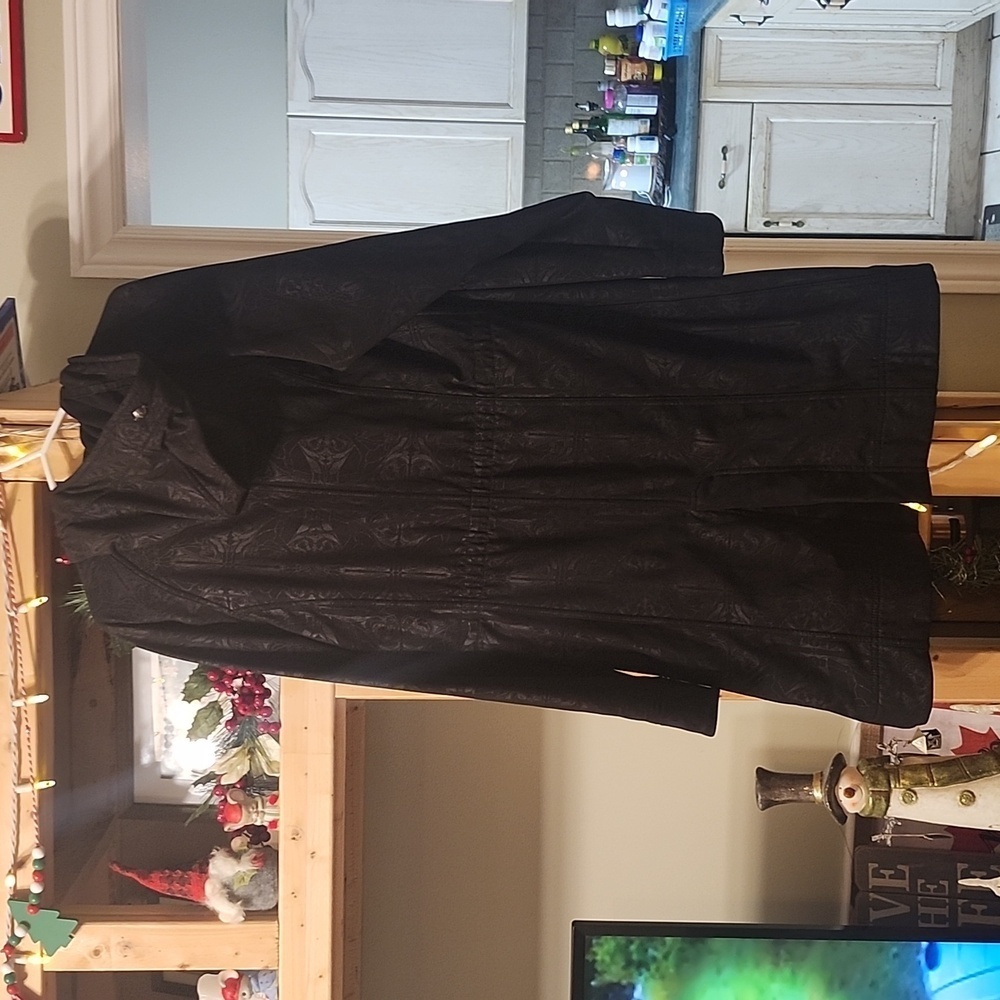 Lululemon Apres Yoga Allover Logo Sports Lined Hooded Jacket Rain Coat - Picture 10 of 11